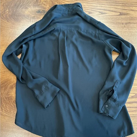 Express Portofino Black Button-Up Blouse - Picture 3 of 6